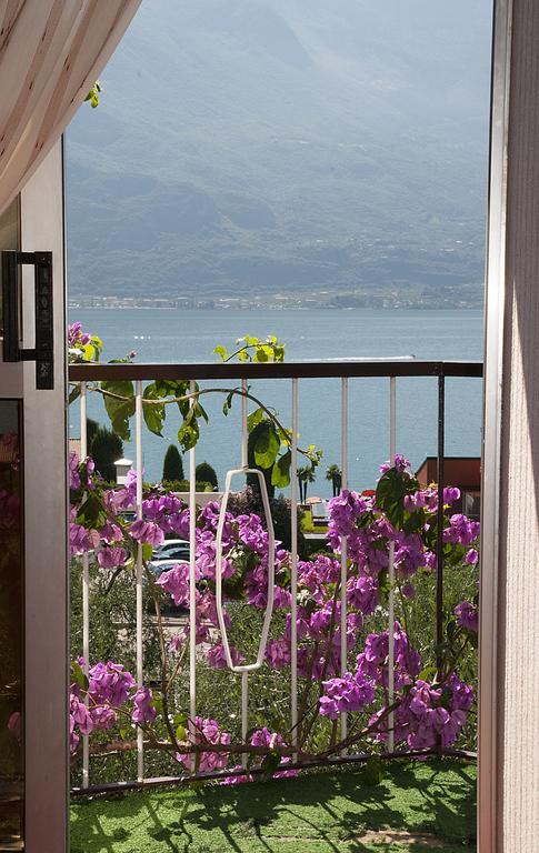 Hotel Garden Лимоне-суль-Гарда Экстерьер фото