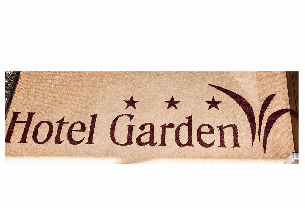 Hotel Garden Лимоне-суль-Гарда Экстерьер фото